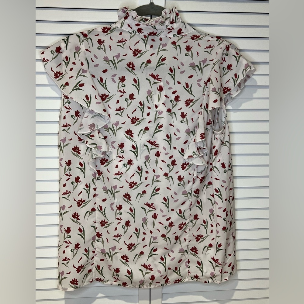 Ruffle Mock Neck Floral Blouse - Picture 5 of 8